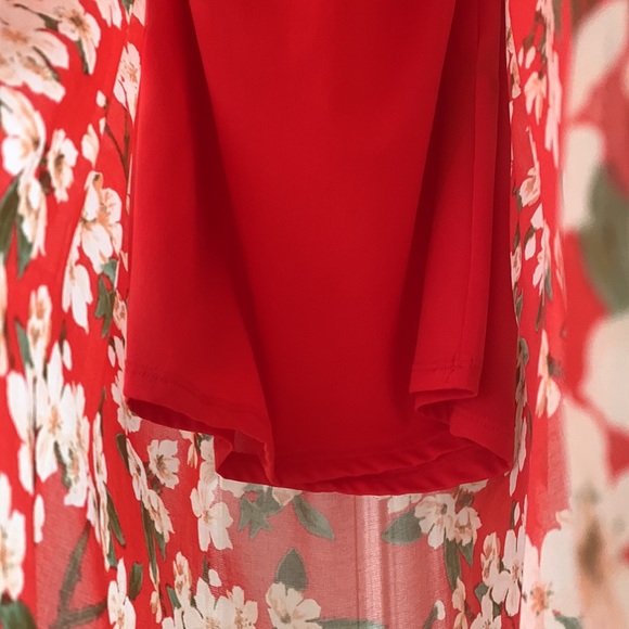 🚫SOLD🚫 F21 Red Floral Maxi Dress - Picture 6 of 9